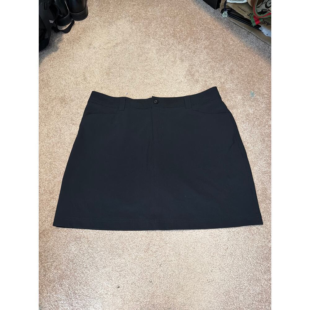 Eddie Bauer skirt with attached shorts size 14